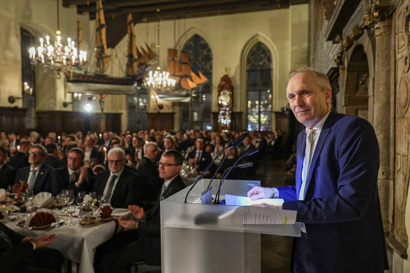 Jeden zweiten Freitag im November lädt der Industrie-Club Bremen seine Mitglieder und Gäste zum traditionellen Roland-Essen ins Alte Rathaus ein. @ Industrie-Club Bremen Michael Droescher © MIKA-fotografie | Berlin